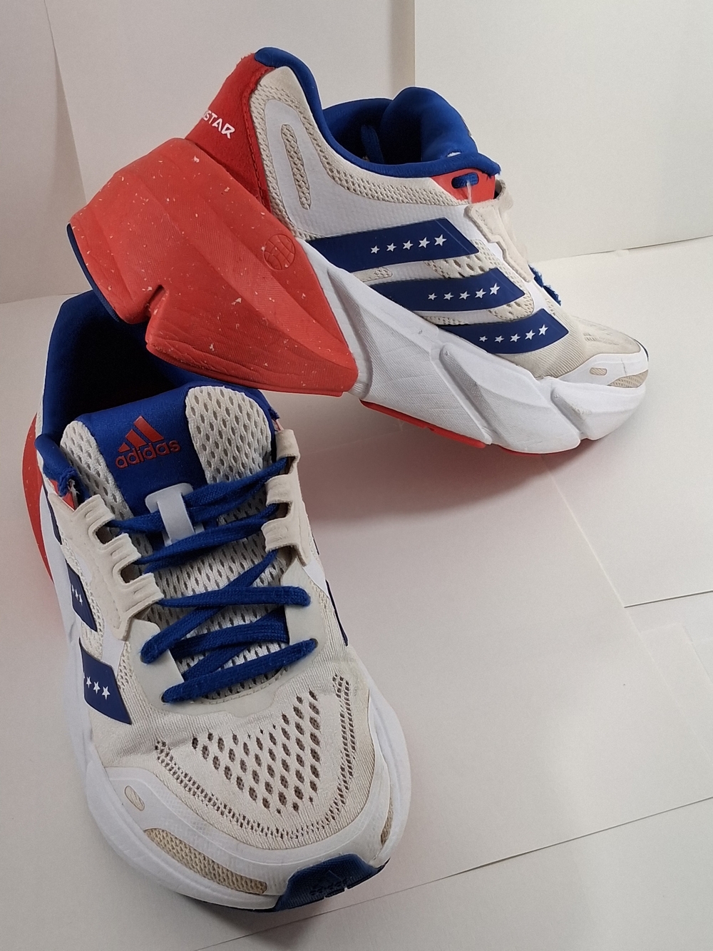 adidas White, Blue & Red Women's Athletic Shoes Size 6.5 Fits 7.5